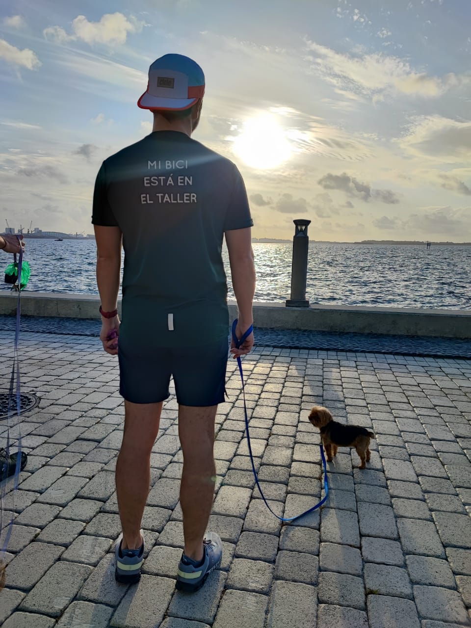 Playera Velominata Hombre “Mi bici está en el Taller”